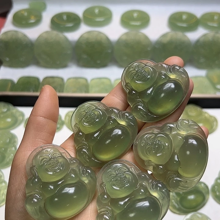 皮***拉蛇纹石玉未镶嵌颈饰