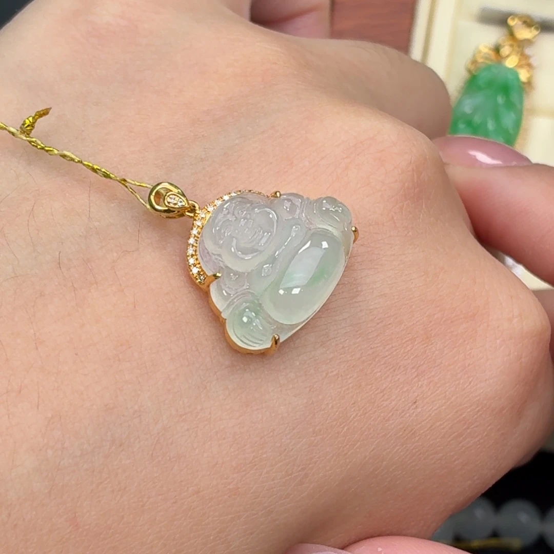 翡翠18K金镶嵌颈饰