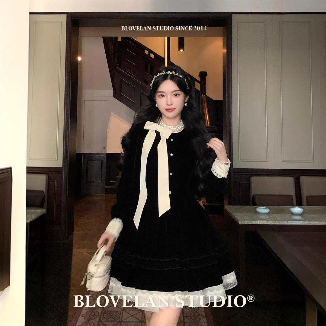 复古赫本风丝绒珍珠高级感小香风连衣裙