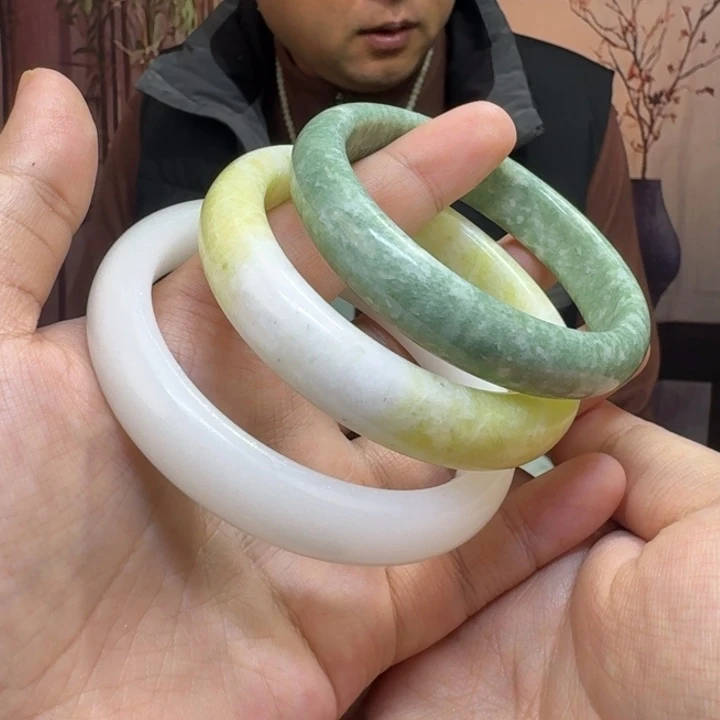 用***0蛇纹石玉未镶嵌手链