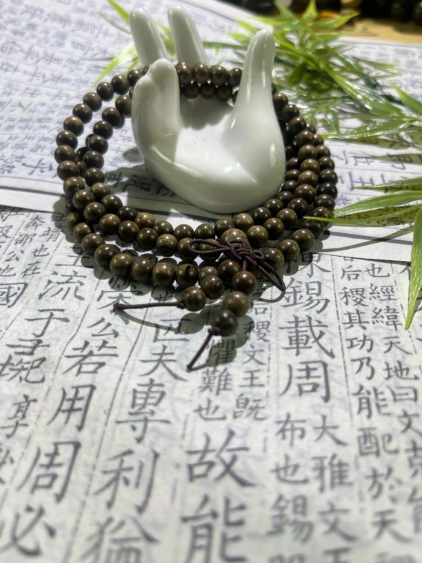 B004小叶金丝楠阴沉木6mm×108颗多圈手链