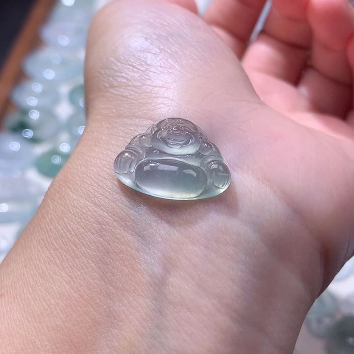 颈饰未镶嵌翡翠冰种晴底佛公
