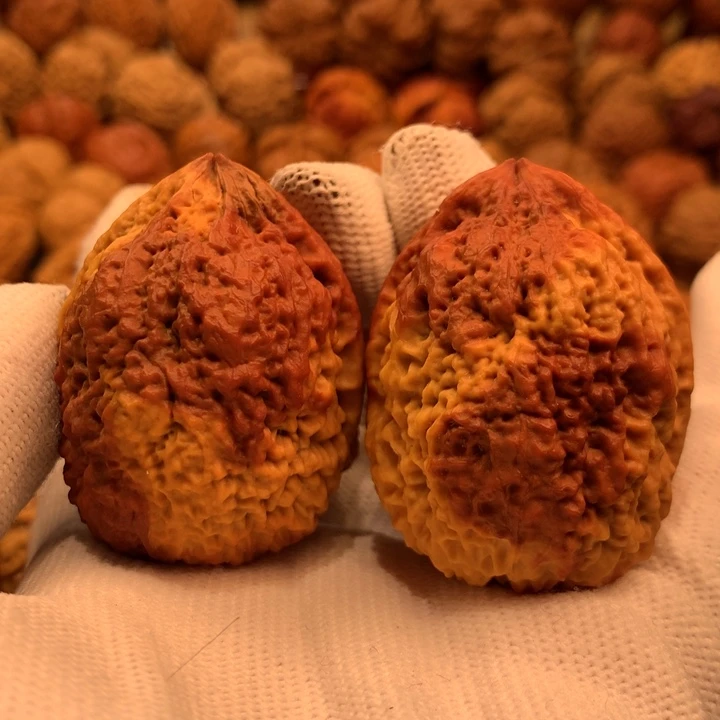 文玩核桃吊坠60……….