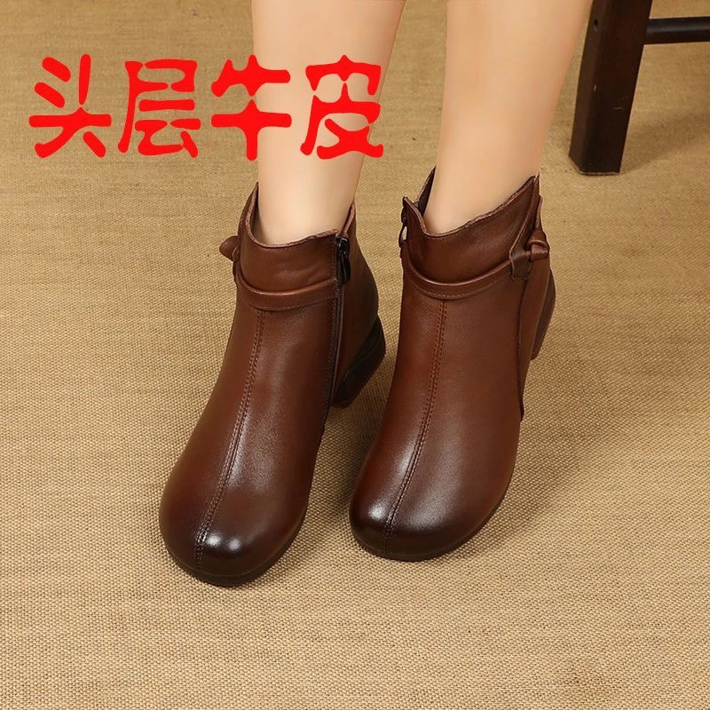 真皮短靴女小低跟秋冬季中年妈妈靴子复古牛筋软底粗跟单靴马丁靴
