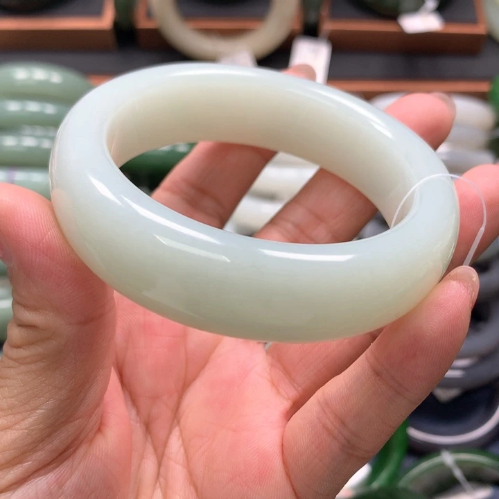 【闪购商品】未镶嵌手镯和田玉28