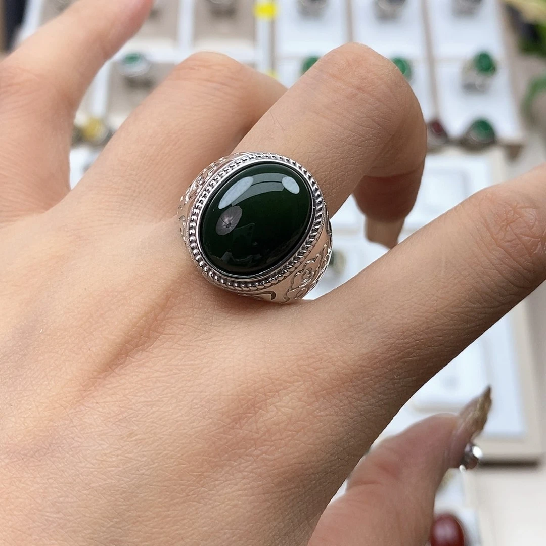 和田玉戒指银S925镶嵌金***族