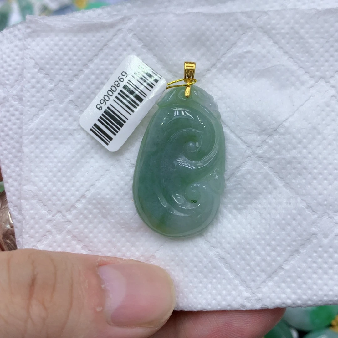 颈饰未镶嵌翡翠如意