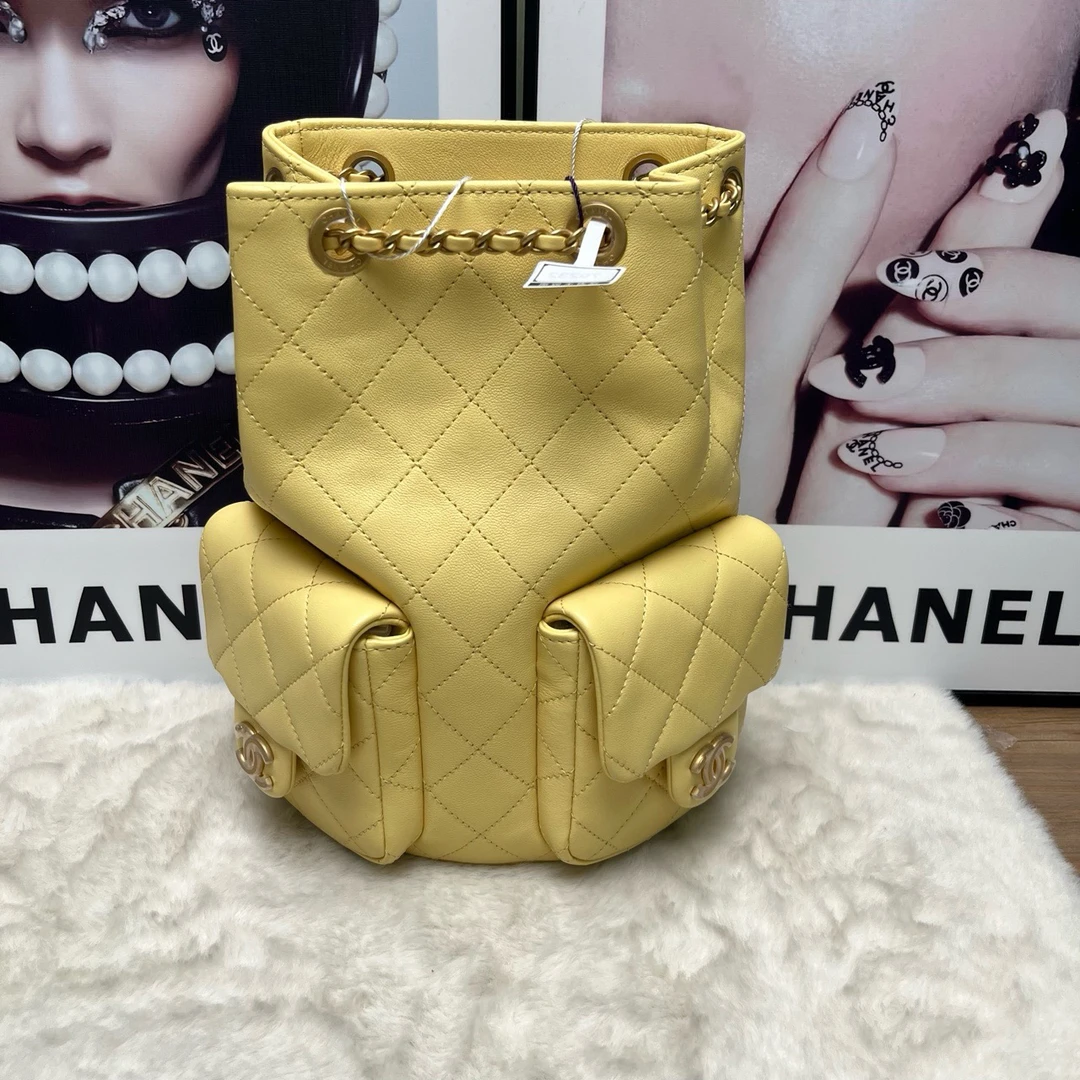 未使用 Chanel/香奈儿 香奈儿小鸡黄25c双肩包（全新全套）