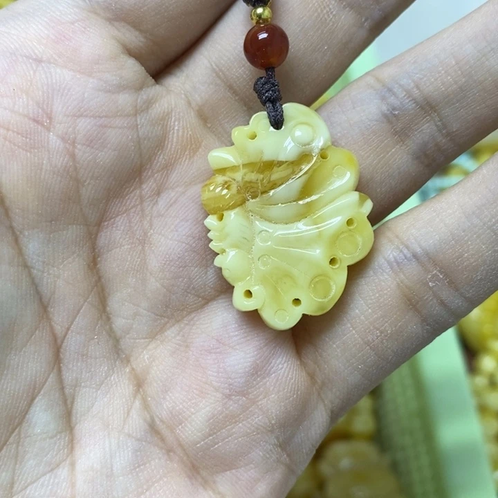 裸石蜜蜡未镶嵌吊坠