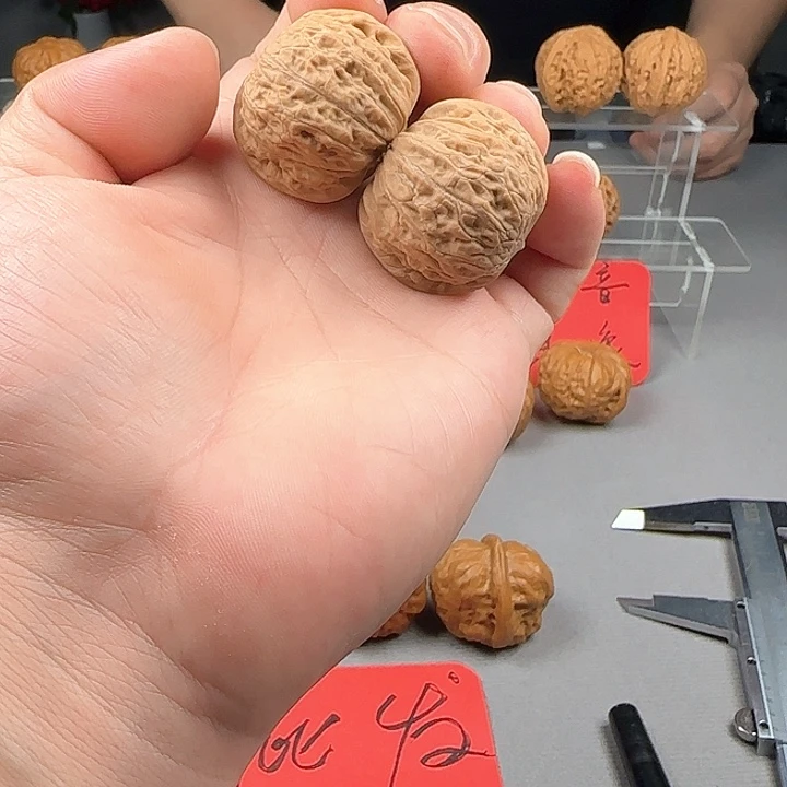 淘***精核桃铁锤妹妹文玩核桃