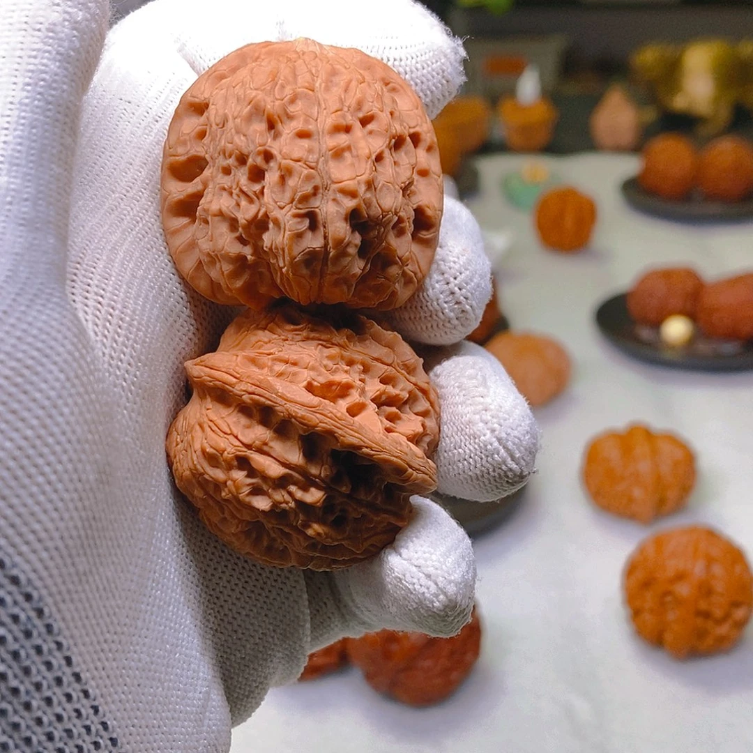 文玩核桃把件血麒麟