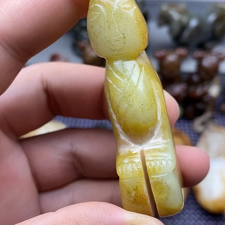 未镶嵌蛇纹石玉颈饰