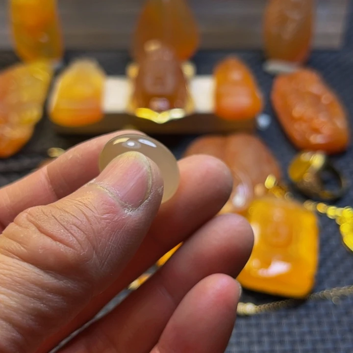 倚***风石英质玉未镶嵌旦面