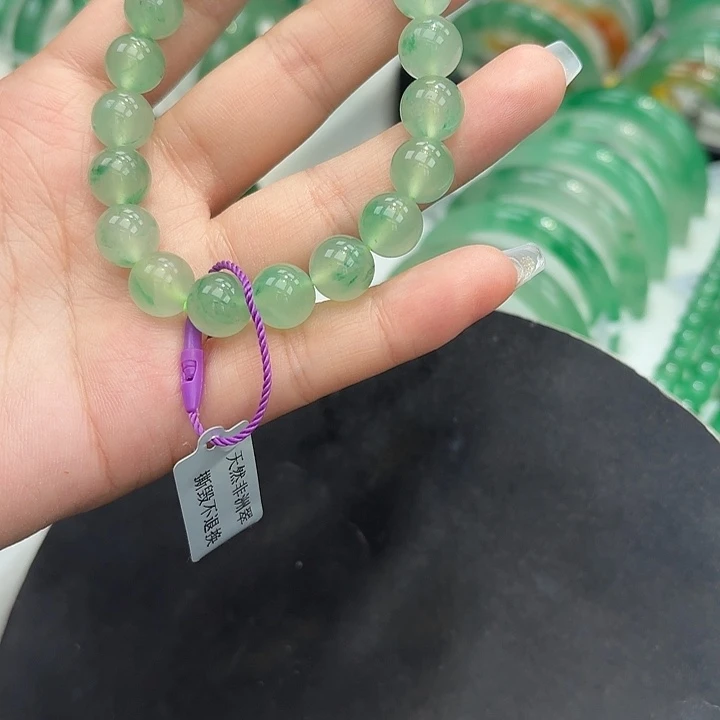 石英质玉（非洲翠）手链未镶嵌