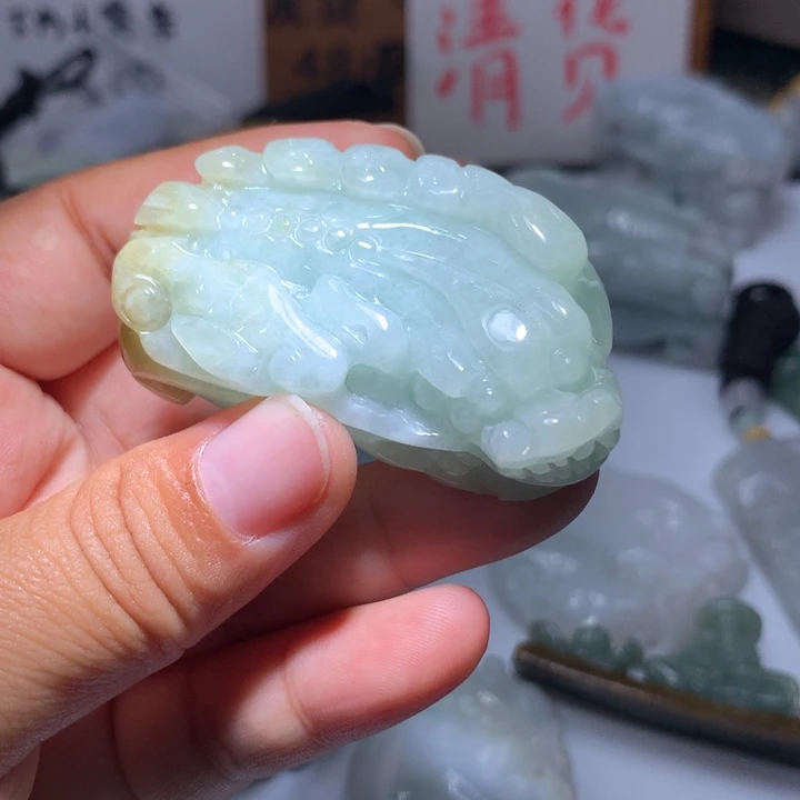 翡翠未镶嵌颈饰保真天然A货翡翠