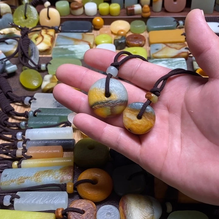 蛇纹石玉未镶嵌挂件用***1