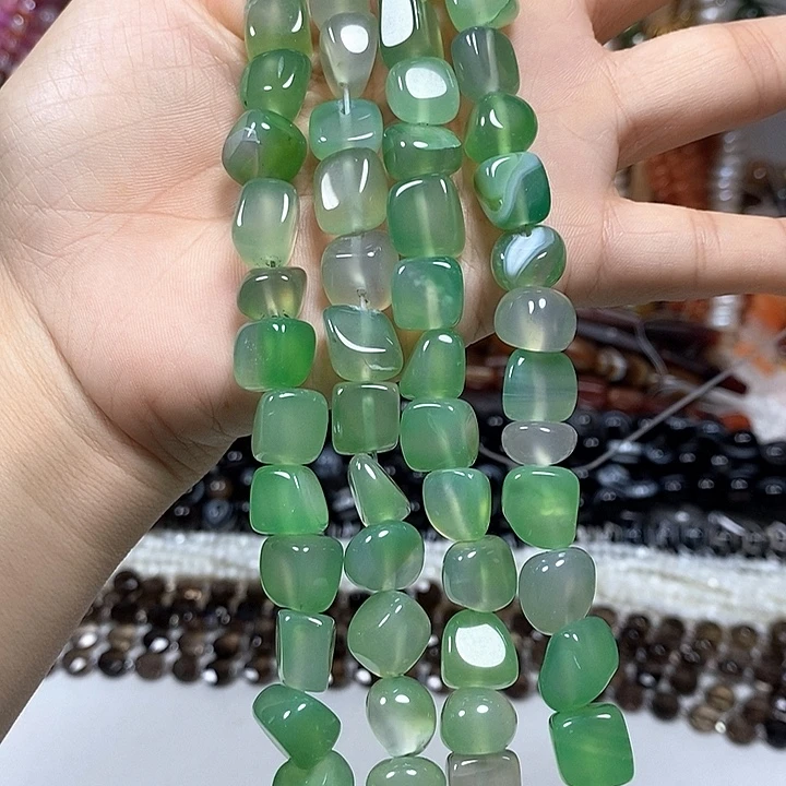 未镶嵌玛瑙/玉髓珠宝半成品葡萄绿玛瑙随型一条