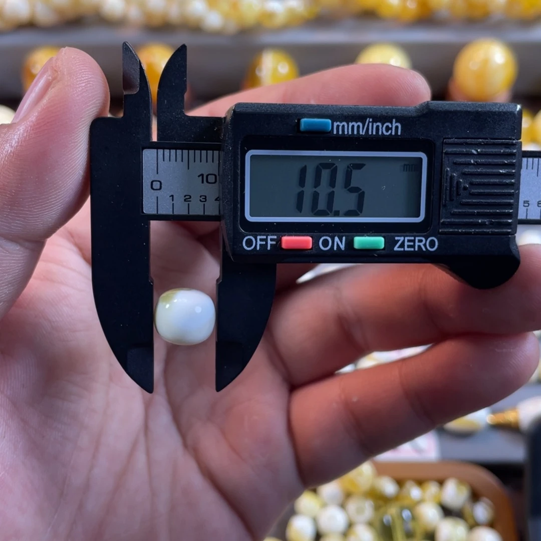 蜜蜡裸石未镶嵌M**Y瓷白老型