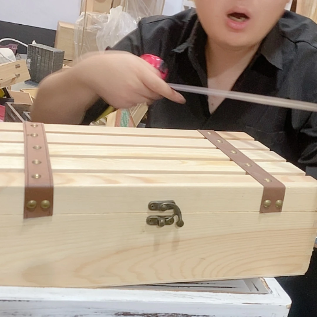 【闪购商品】塑料这是编号089