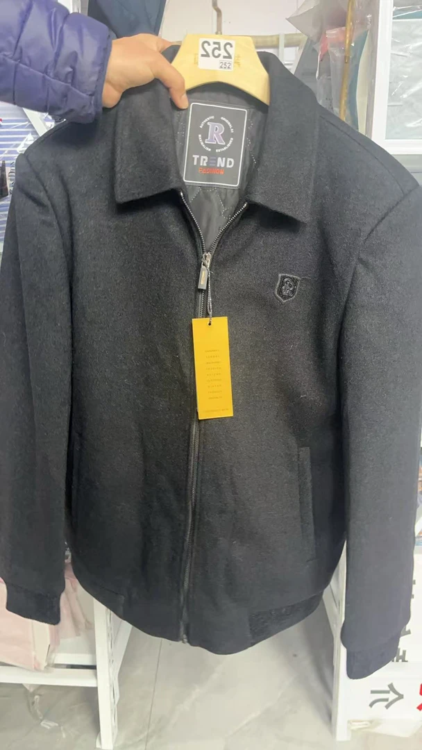 商务翻领羊毛加厚外套