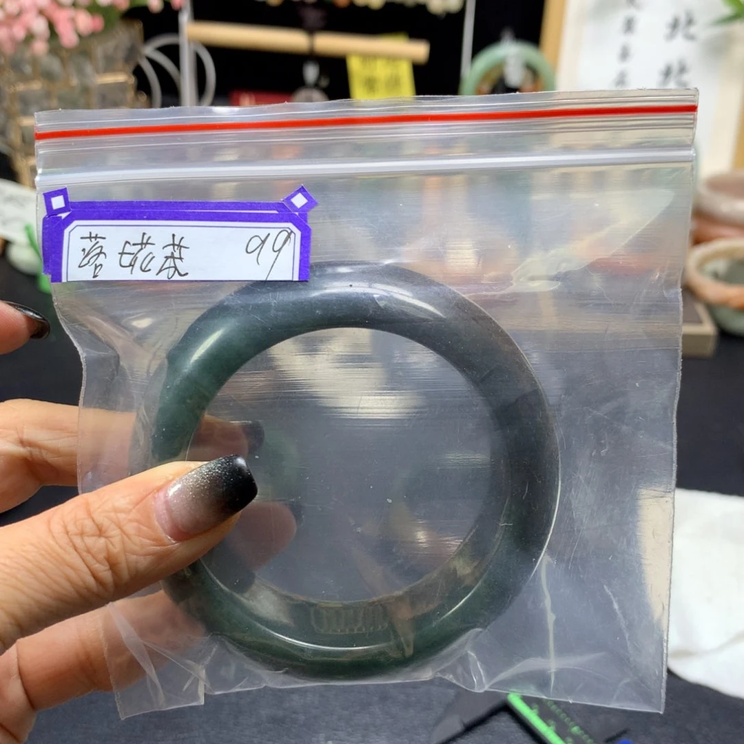 石英质玉手镯未镶嵌落****城