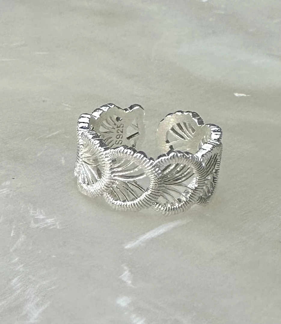 钛钢戒指 花瓣蕾丝戒指