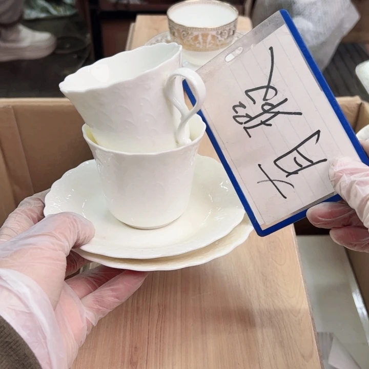 摆件风**逸一个瓷器默认微瑕