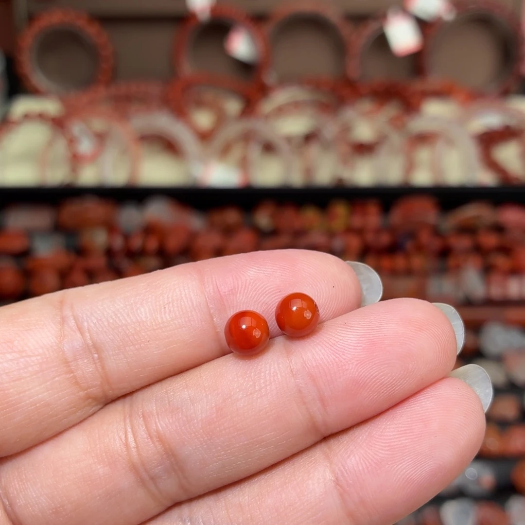 南红玛瑙未镶嵌颈饰6咪单珠一对