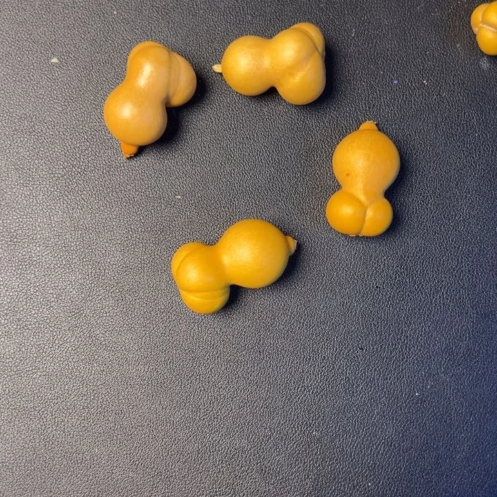 闷****不想让自己那么难过不愿意
