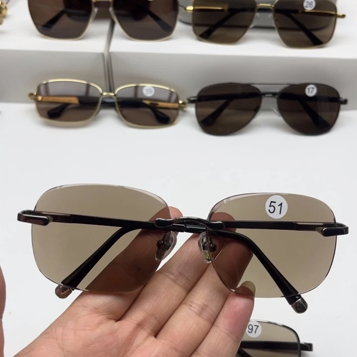 无框浅茶色方圆，51