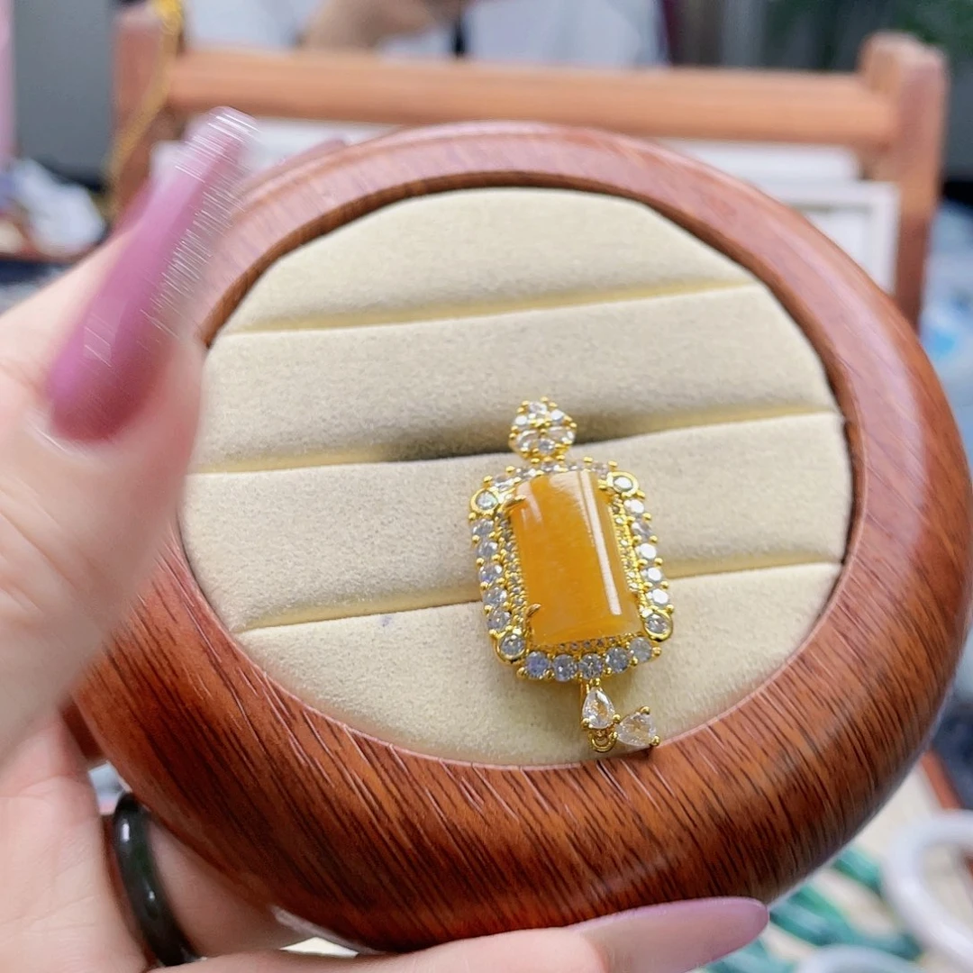 翡翠未镶嵌颈饰天然翡翠Ａ货