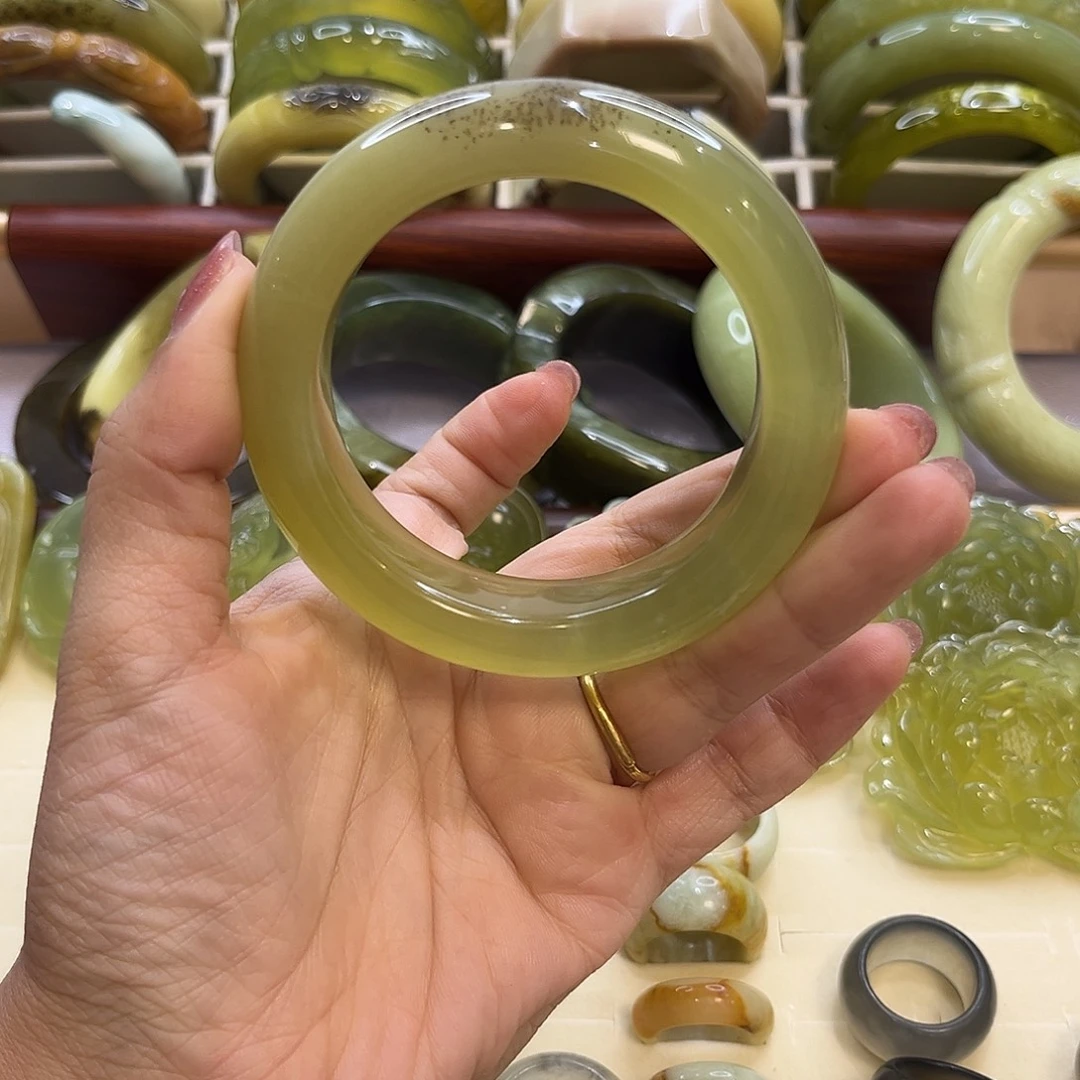 蛇纹石玉未镶嵌手镯17号58.4