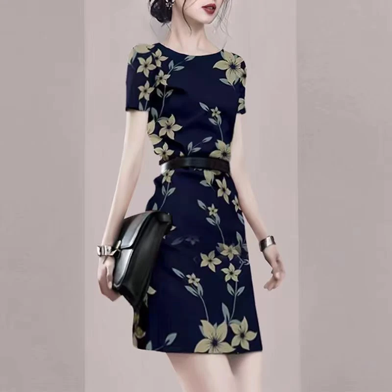 小个子别致设计感连衣裙女中长款2025夏季新款修身印花一步裙