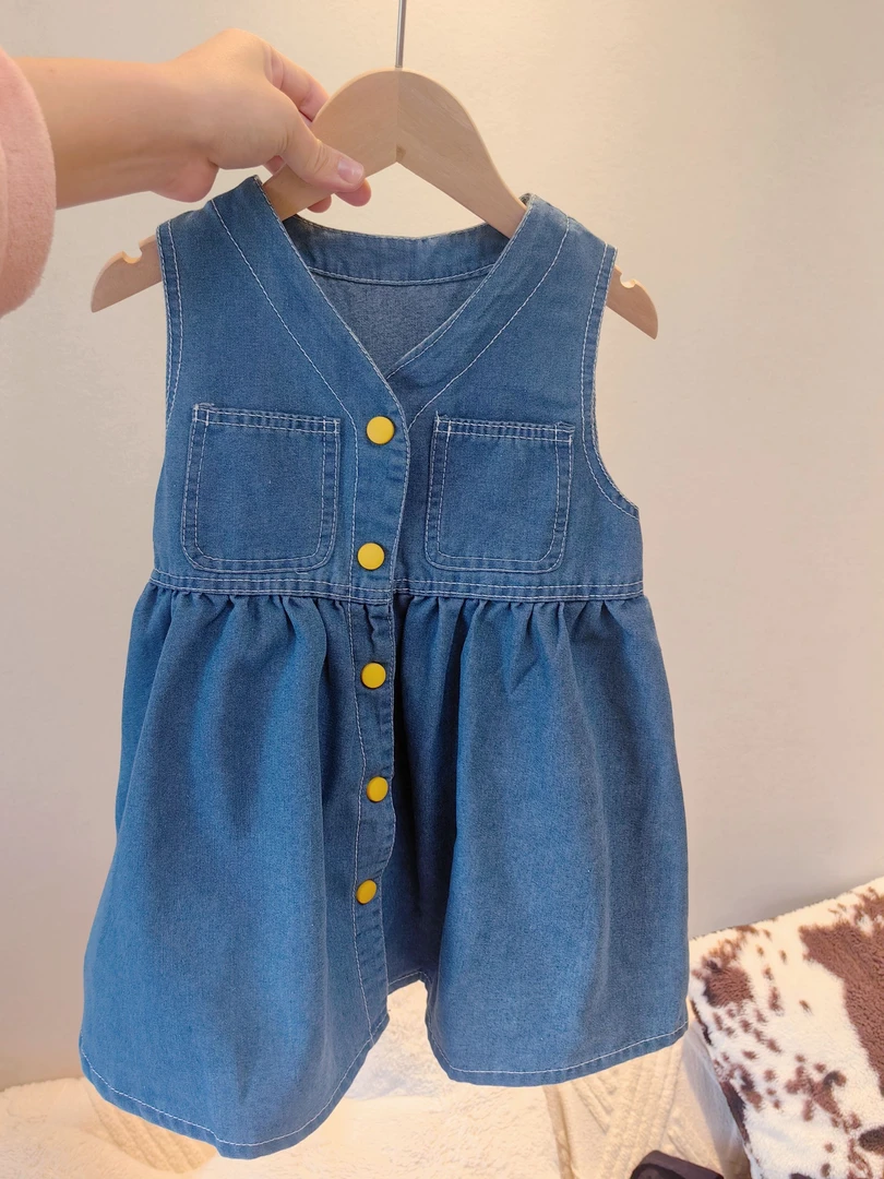 女童活泼童趣牛仔背心裙