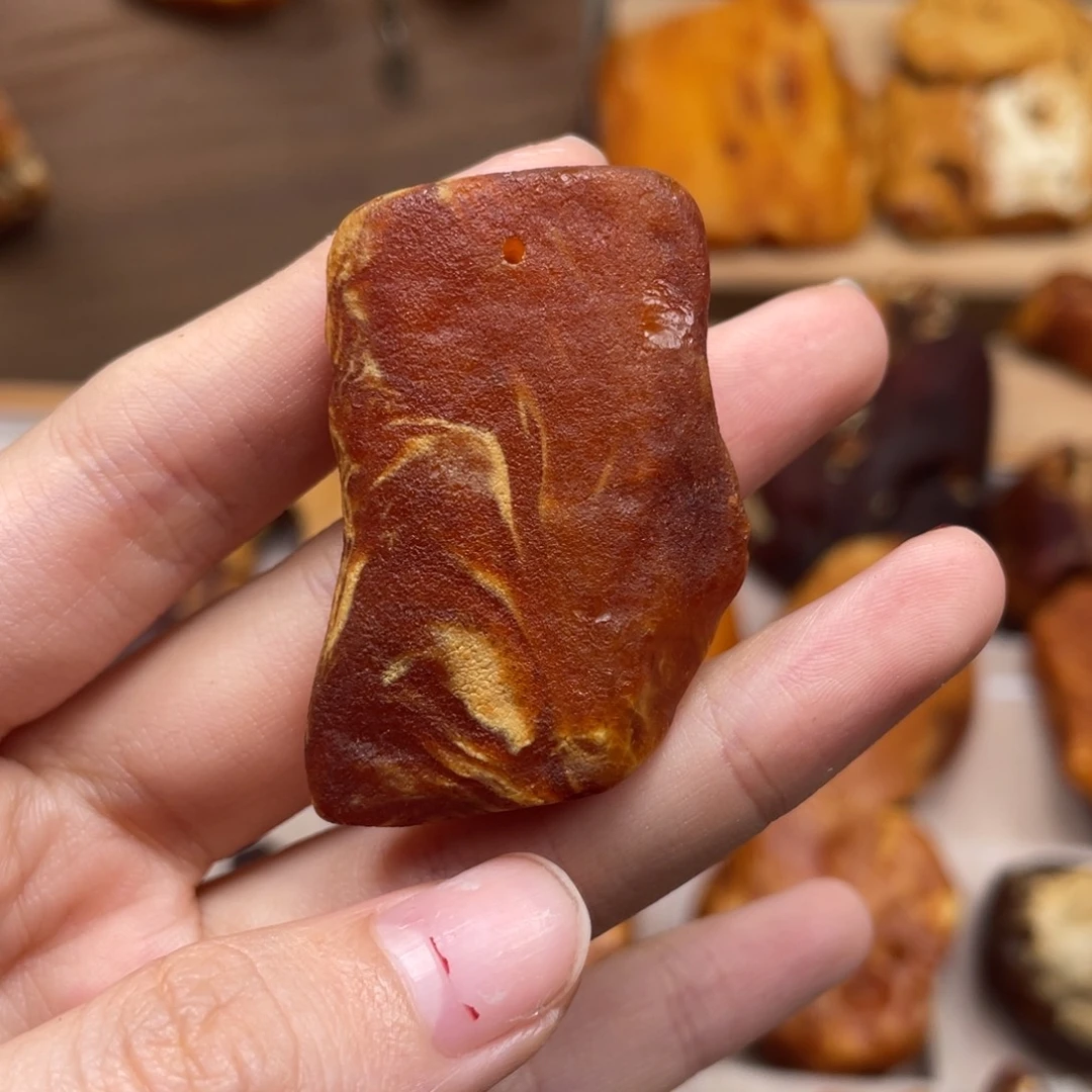 琥珀未镶嵌珠宝奇石