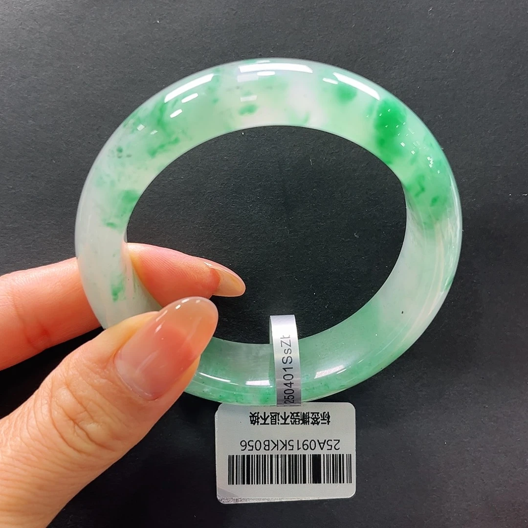 石英质玉（非洲翠）未镶嵌手镯➕艳艳54.55