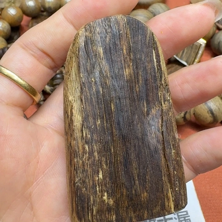 大叶紫檀（黑酸枝木类）
