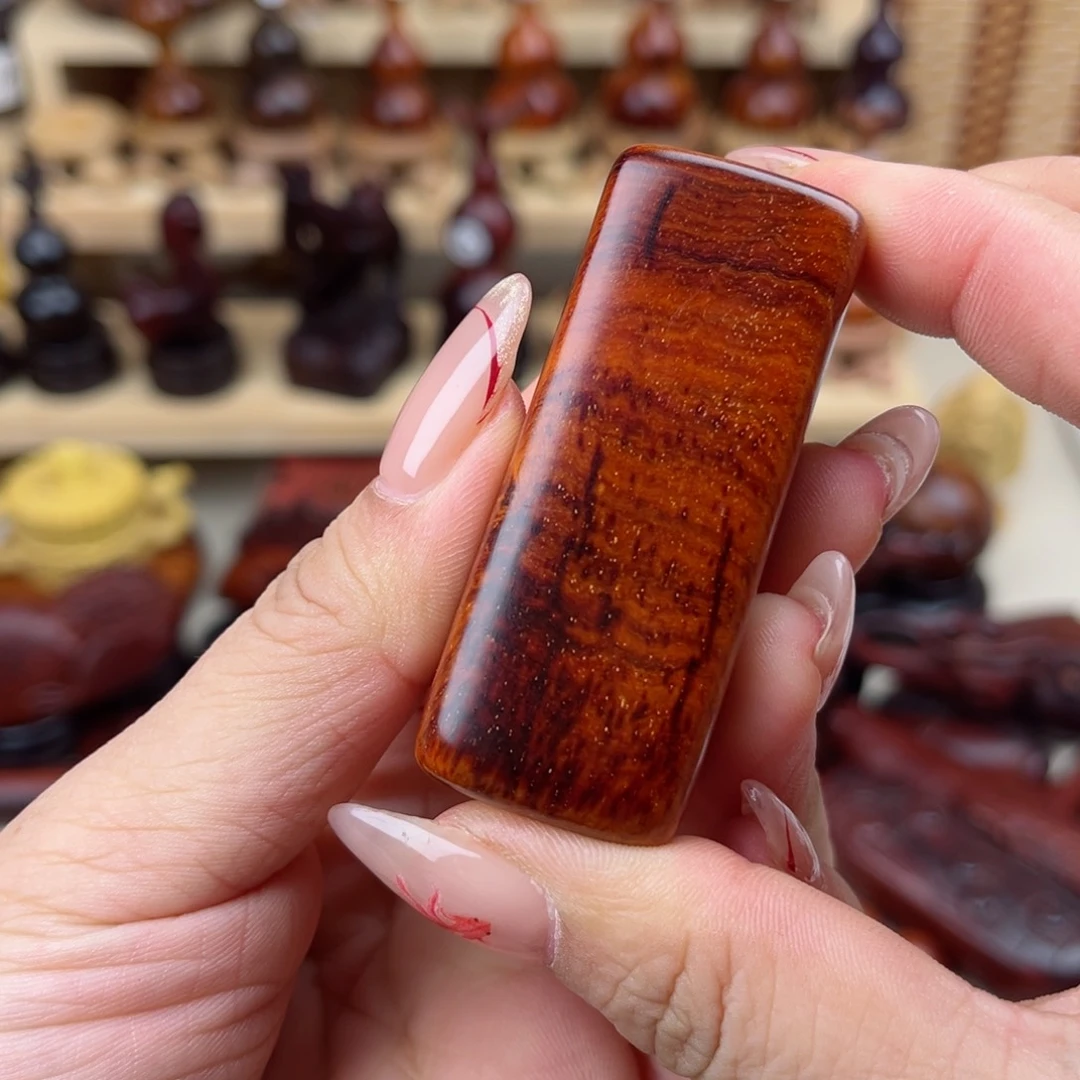 檀香紫檀（小叶紫檀）ℳ****ゝ