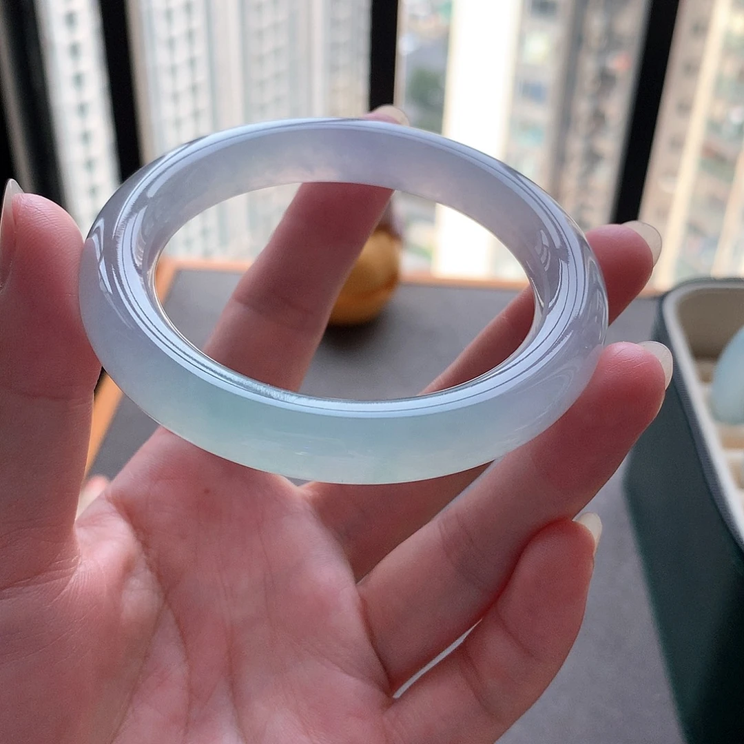未镶嵌手镯翡翠天然翡翠手镯