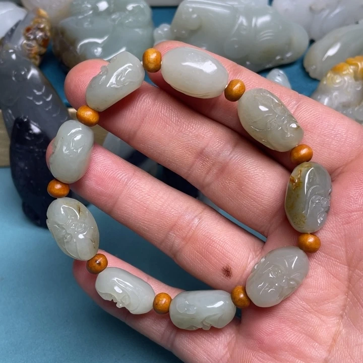 颈饰未镶嵌和田玉