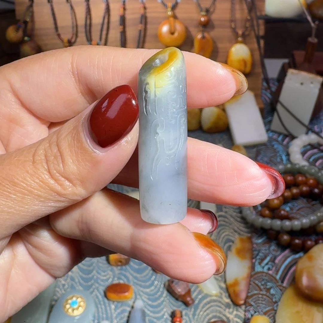 和田玉颈饰未镶嵌飞***空