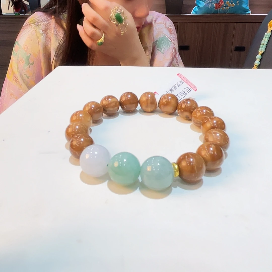 饭***嗷未镶嵌手串翡翠福利