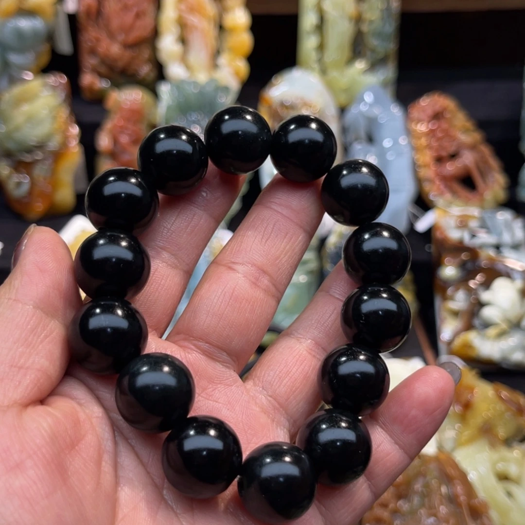 独***e蛇纹石玉未镶嵌颈饰