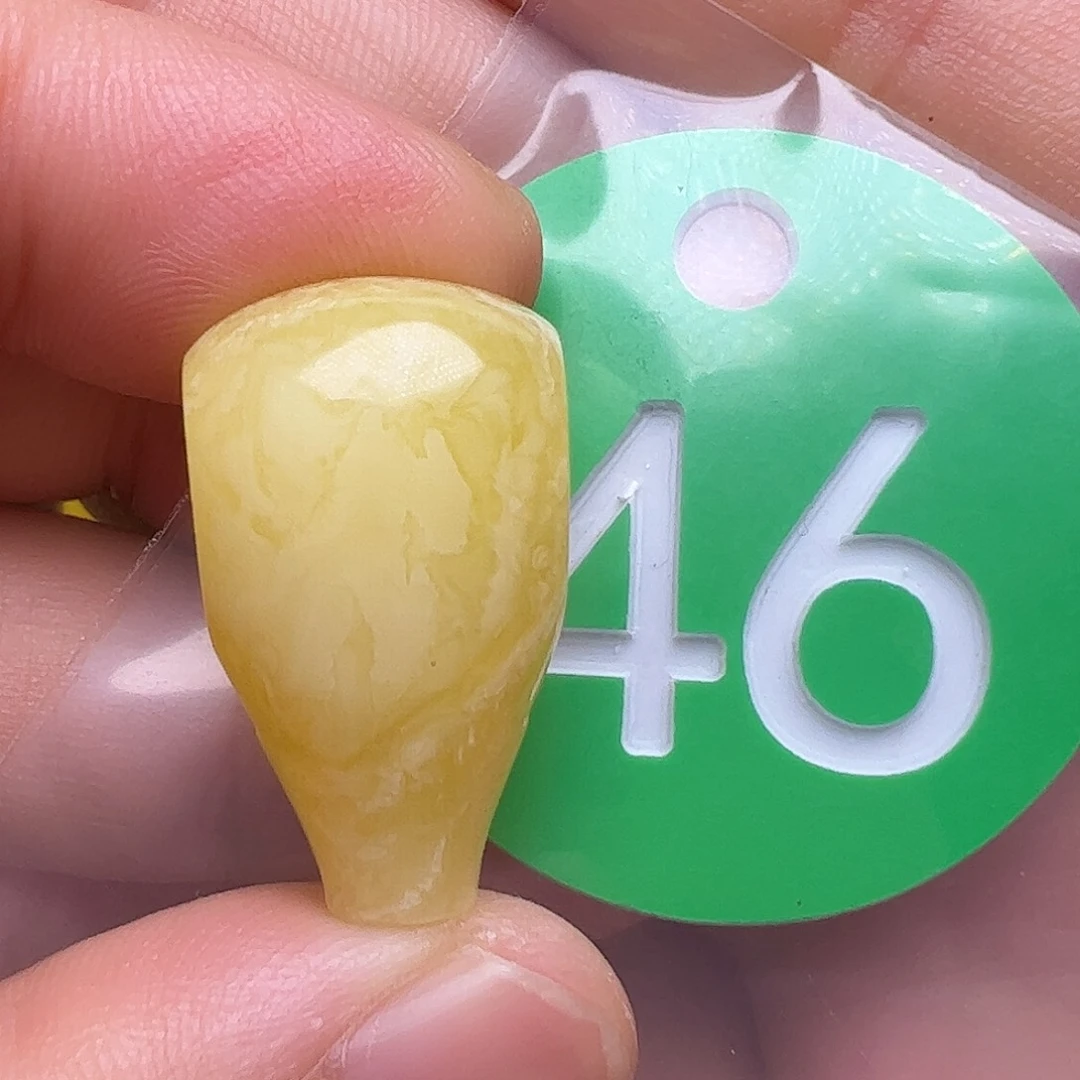 未镶嵌蜜蜡裸石13.8m m