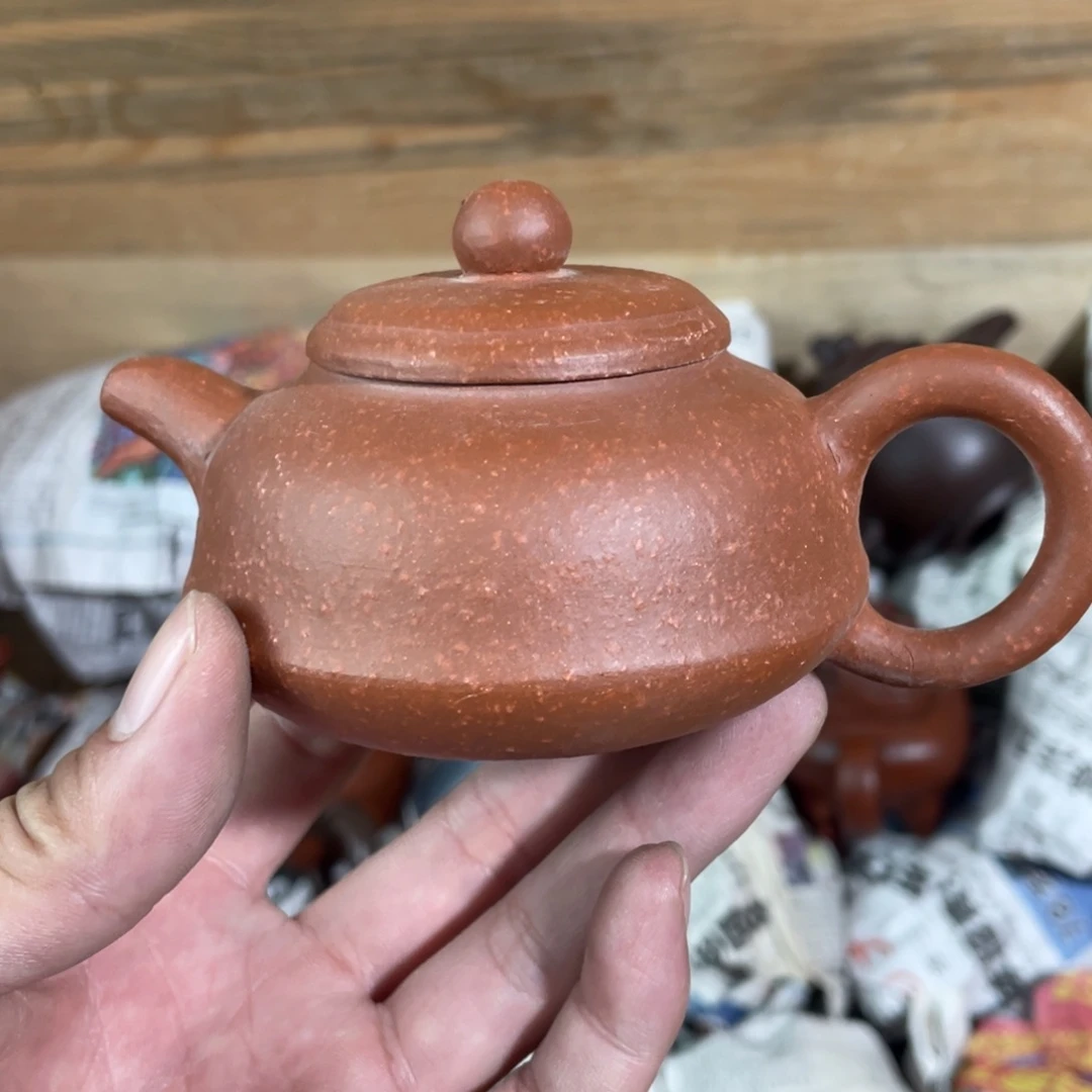 茶壶紫砂老厂紫砂壶一件。