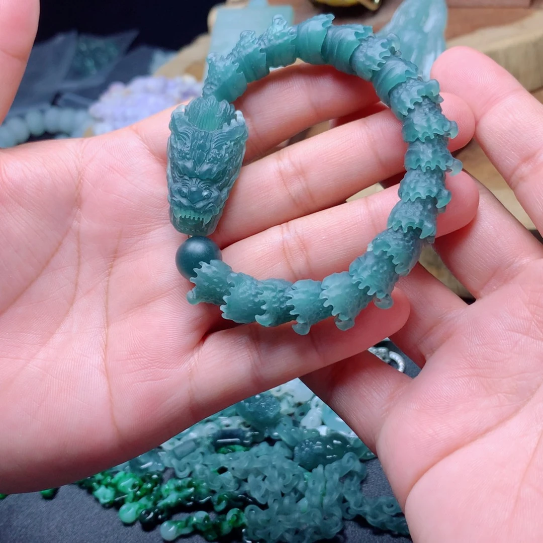 静***下定制翡翠未镶嵌翡翠