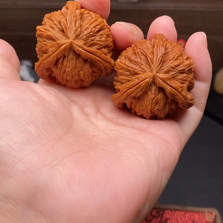 秦***家把件文玩核桃白奔