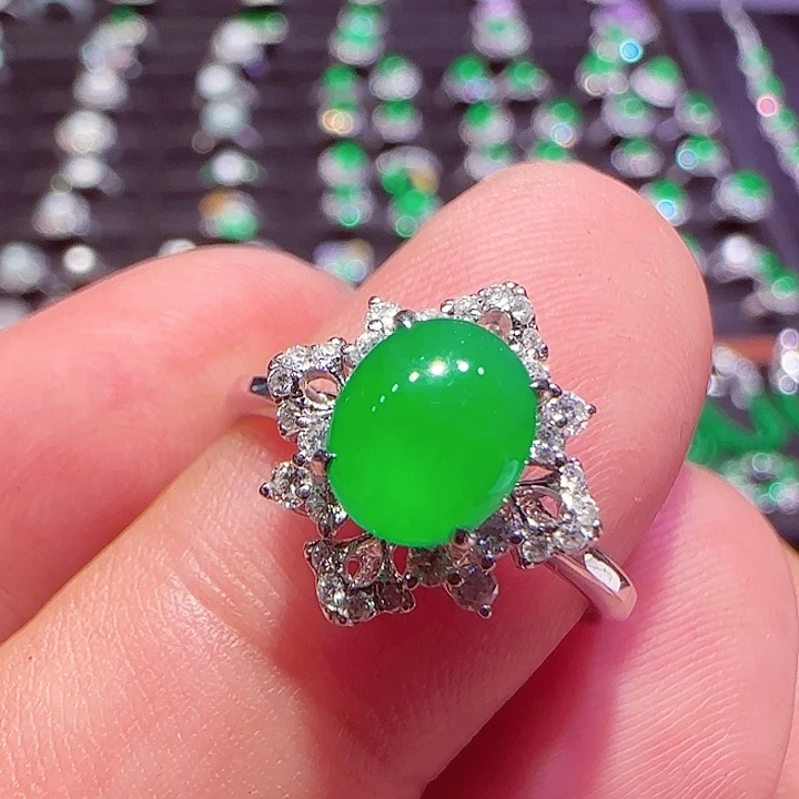 翡翠戒指18K金镶嵌戒指