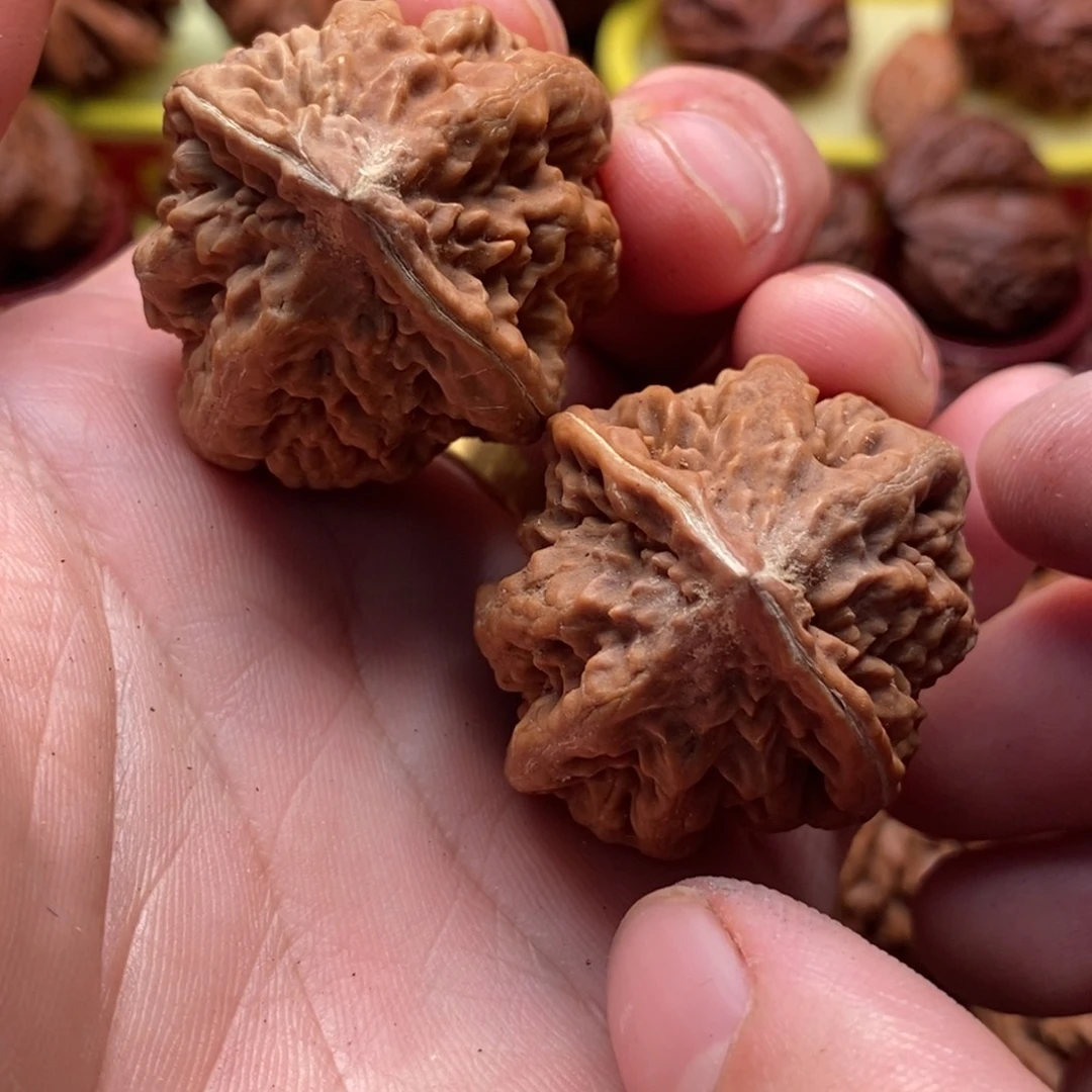 文玩核桃吊坠小涵19