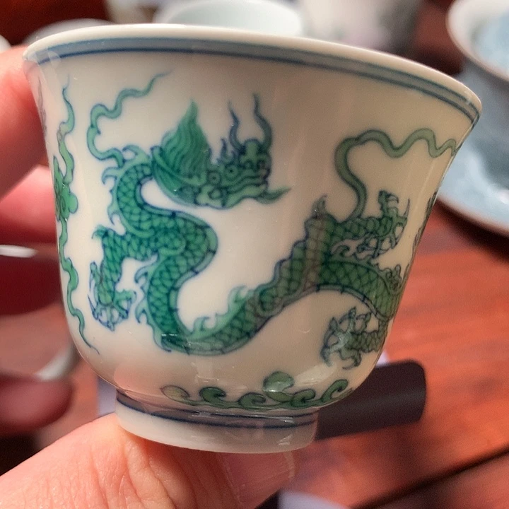 景德镇仿明成化青花斗彩主人杯